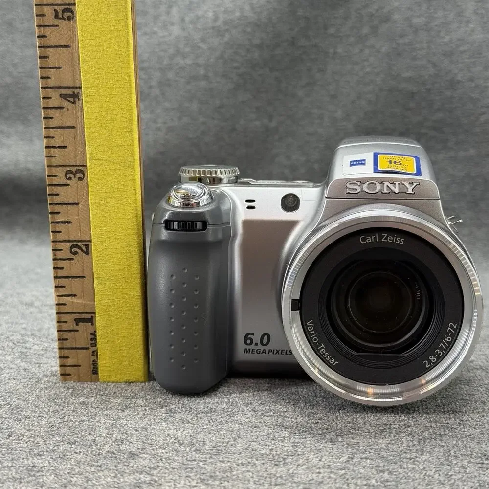 Sony Cyber shot DSC-H2 6.0MP Digital Camera Silver 12x Zoom Tested